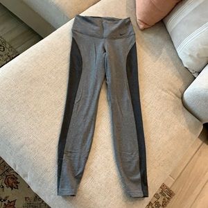 NIKE leggings